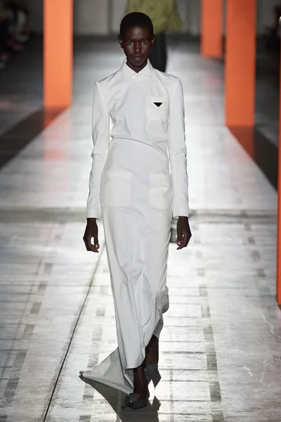 Look 43